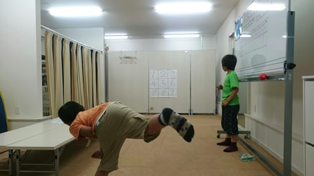 ストラッグアウト